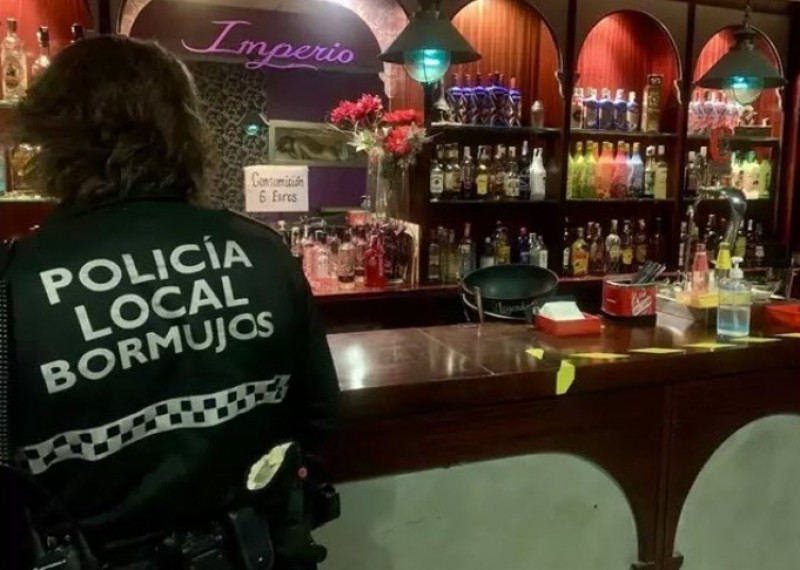 <span style='color:#780948'>ARCHIVED</span> - Police close Seville swingers club for not enforcing social distancing restrictions