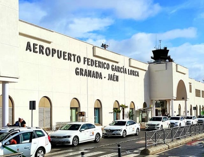<span style='color:#780948'>ARCHIVED</span> - Granada will invest €175,000 to boost its airport traffic post covid