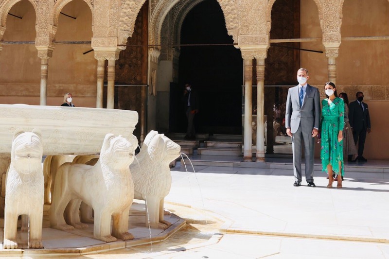 <span style='color:#780948'>ARCHIVED</span> - Spanish Royals open new exhibition at the Alhambra in Granada