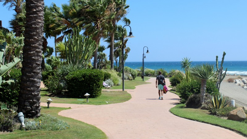 <span style='color:#780948'>ARCHIVED</span> - Improved lighting system along the beach promenade in Estepona