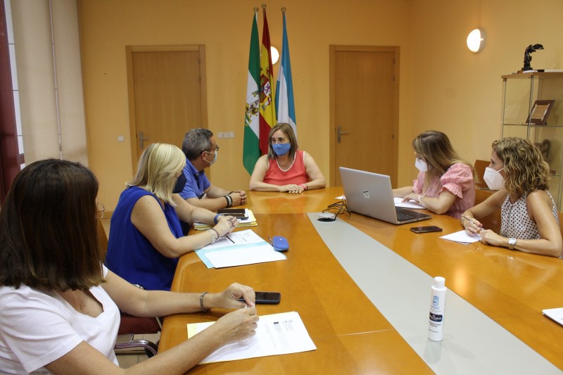 <span style='color:#780948'>ARCHIVED</span> - New international library in Fuengirola where a third of residents are foreign nationals