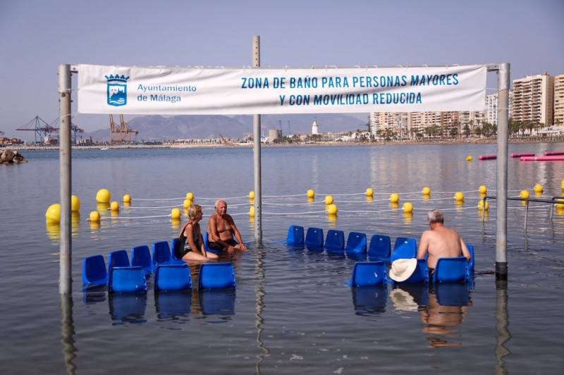 <span style='color:#780948'>ARCHIVED</span> - Assisted bathing area installed in the city of Malaga