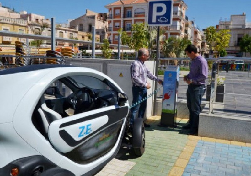 <span style='color:#780948'>ARCHIVED</span> - Spanish government subsidies fail to boost electric car sales