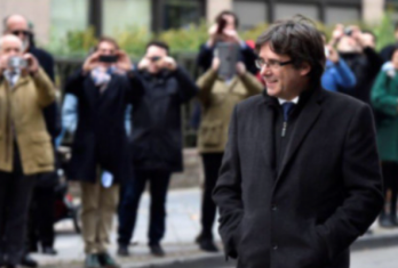 <span style='color:#780948'>ARCHIVED</span> - Former Catalan president arrested in Sardinia