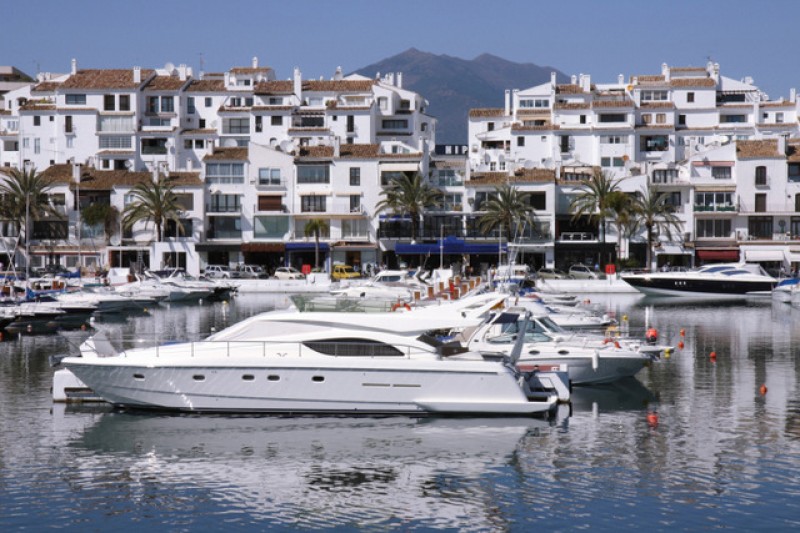 <span style='color:#780948'>ARCHIVED</span> - The Crown series 5 now filming in Marbella