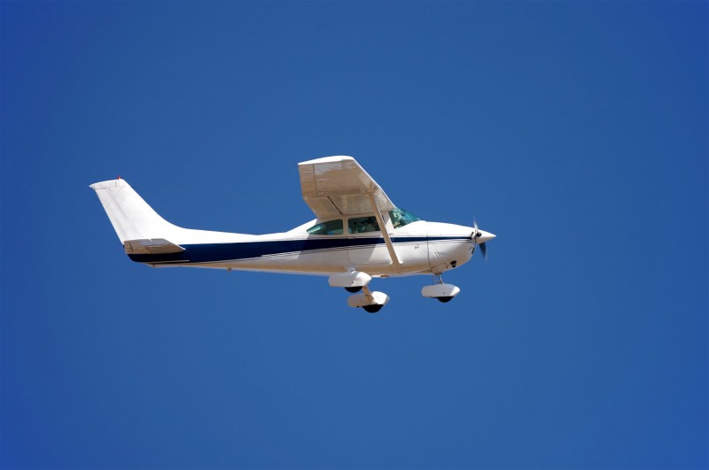 <span style='color:#780948'>ARCHIVED</span> - British pilot dies in Seville plane crash