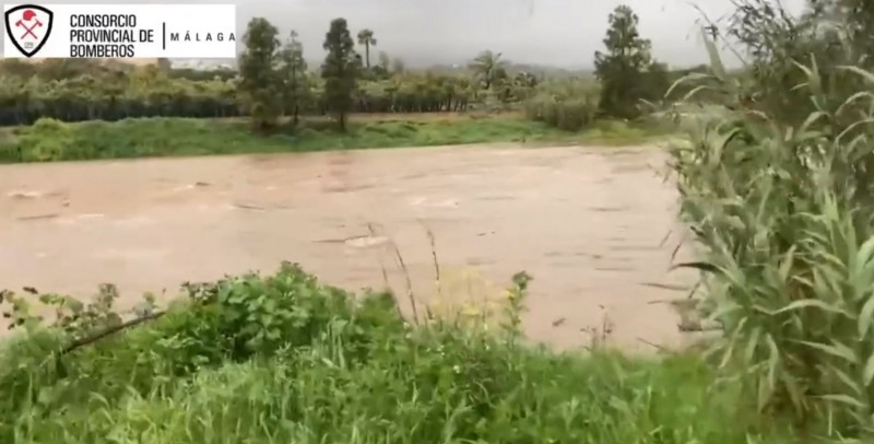 <span style='color:#780948'>ARCHIVED</span> - Rivers in danger of overflowing in Estepona as Malaga is on orange alert for rainfall