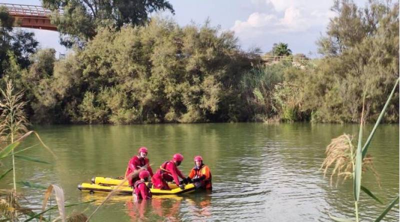 <span style='color:#780948'>ARCHIVED</span> - Wetsuit-clad body pulled from Malaga river