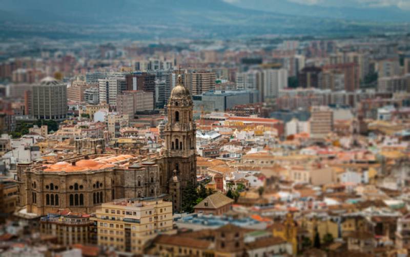 <span style='color:#780948'>ARCHIVED</span> - Malaga may begin taking tourist credit card details as insurance against damages and noise disturbances