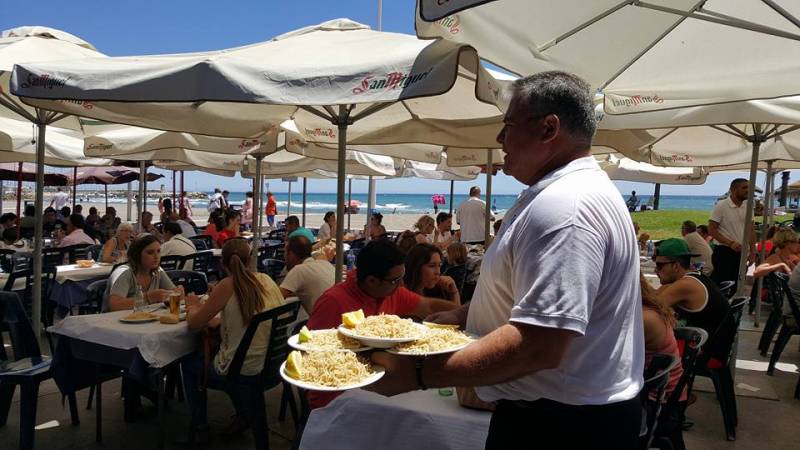 Celeb chef Gordon Ramsay films latest TV Road Trip show at Malaga restaurant on the Costa del Sol