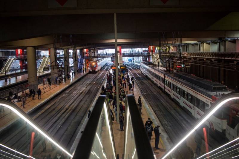 <span style='color:#780948'>ARCHIVED</span> - The longest rail journey in Spain this century: Irate passengers take 12 hours to go from Madrid to Almeria