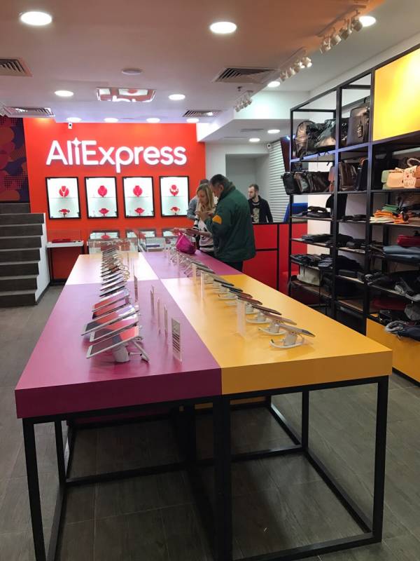 <span style='color:#780948'>ARCHIVED</span> - Online retailer AliExpress to open first physical shop in Malaga this weekend