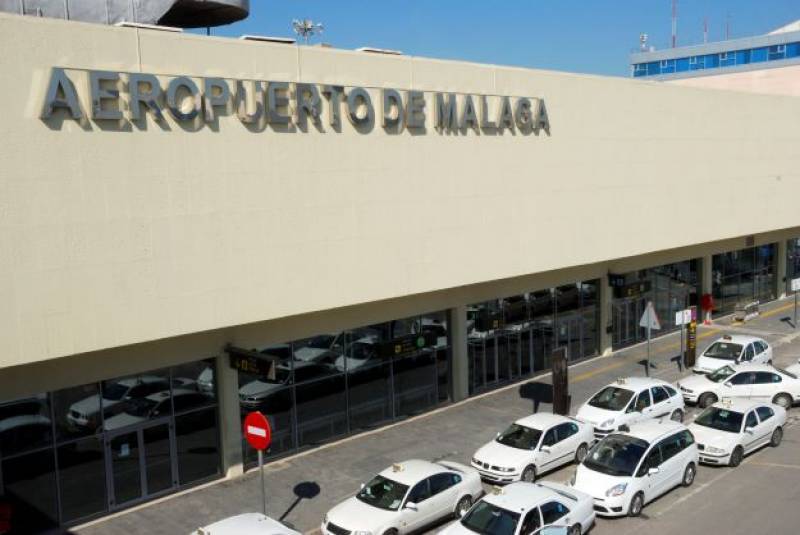 <span style='color:#780948'>ARCHIVED</span> - Malaga airport activates anti-terrorist alert after woman threatens to shoot down planes