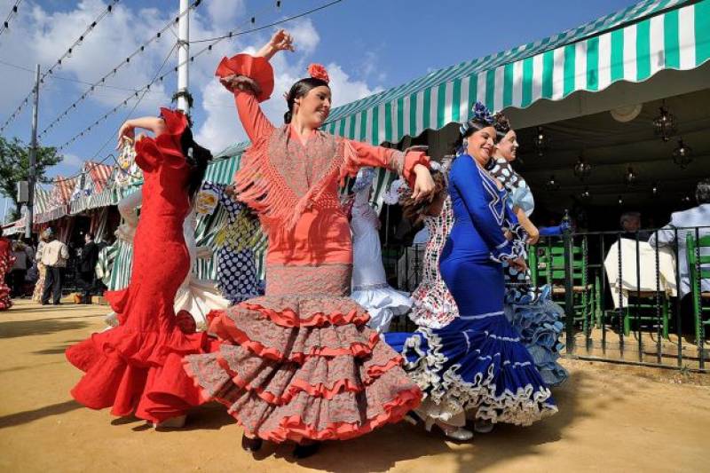 <span style='color:#780948'>ARCHIVED</span> - French, American and British tourists top Airbnb bookings for the Feria de Abril in Seville