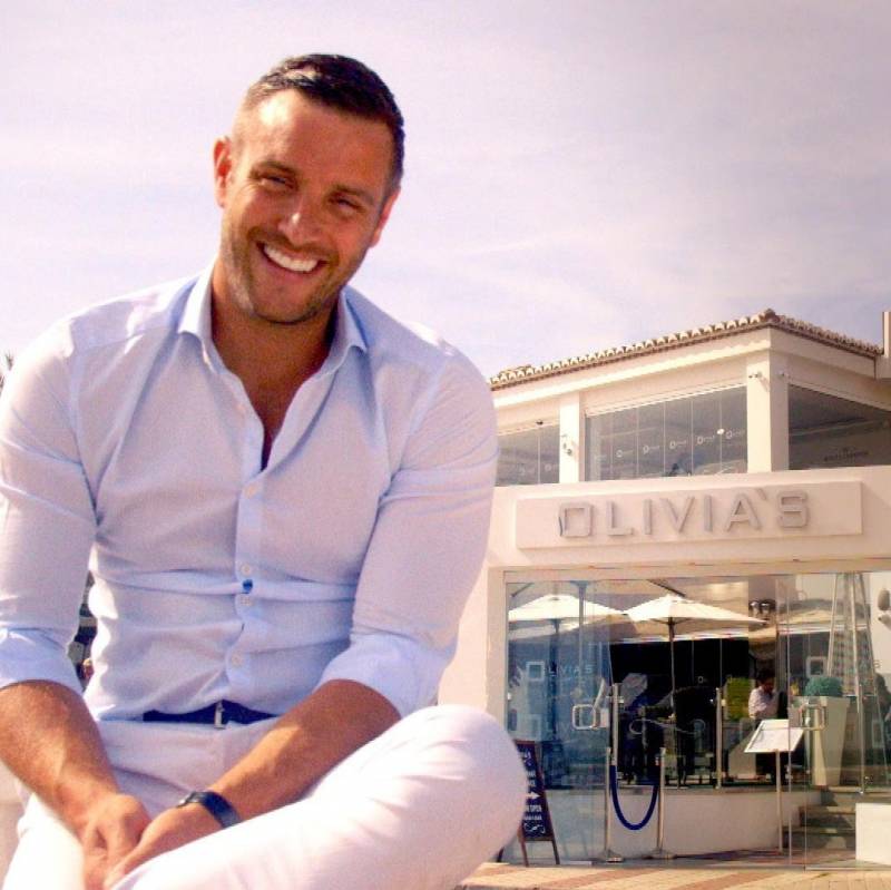 <span style='color:#780948'>ARCHIVED</span> - Brit arrested after bouncer dies in fight at Costa del Sol restaurant owned by TOWIE star Elliott Wright