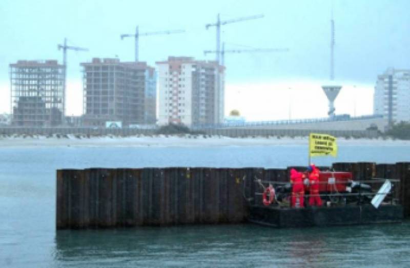 Rusting remnants of failed Puerto Mayor project will finally be removed
