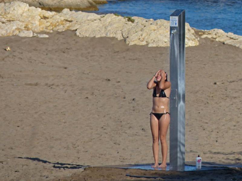 Showers at several Costa del Sol beaches switched off for second summer to save water