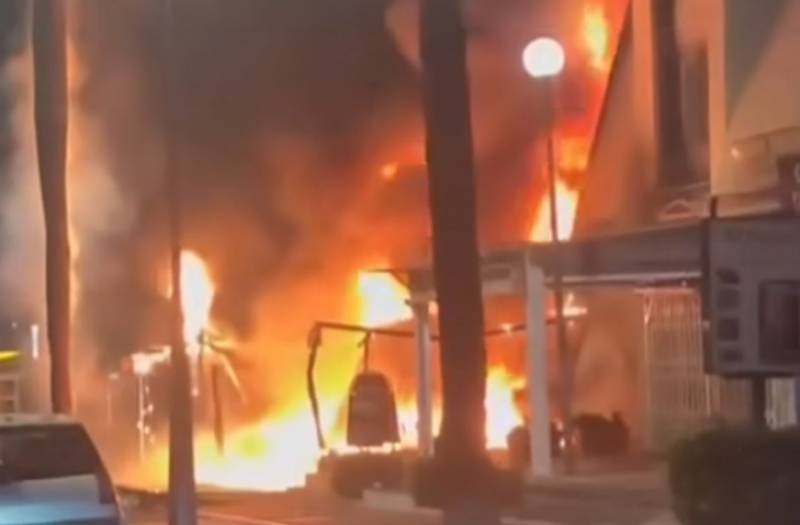 WATCH: terrifying fire tears through Marbella shopping centre
