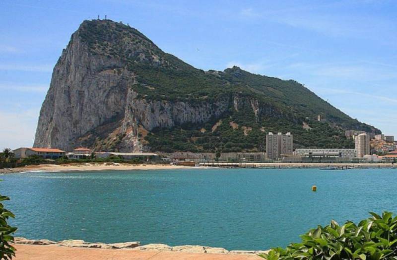 Brexit row over Gibraltar intensifies with ultimatum issued to Spain