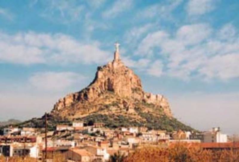 Visitor centre reopens at the castle of the Wolf King in Monteagudo