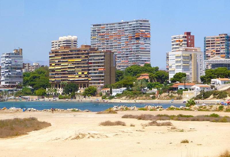 These are the beaches in Alicante awarded the dreaded Black Flag