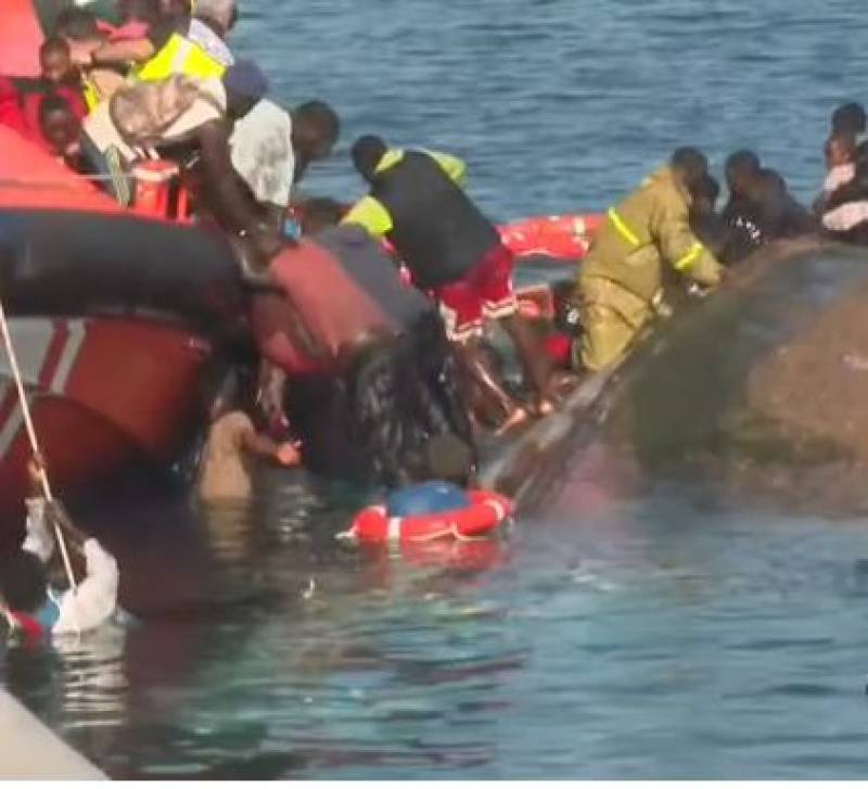 At least seven dead, including children, after migrant boat capsizes in Spain