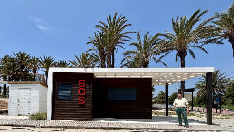 Orihuela Costa deploys lifeguards early before summer
