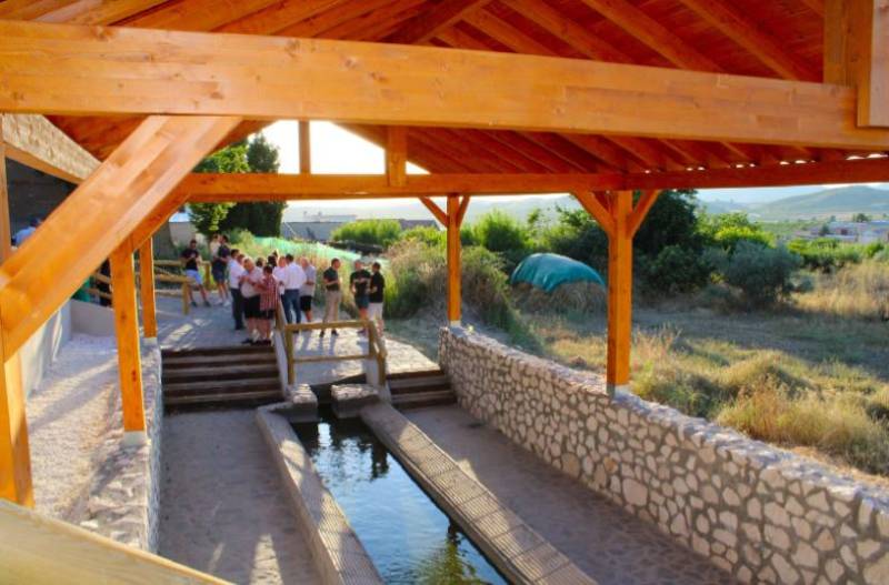 Lorca students restore historic washhouse at Coy river beach