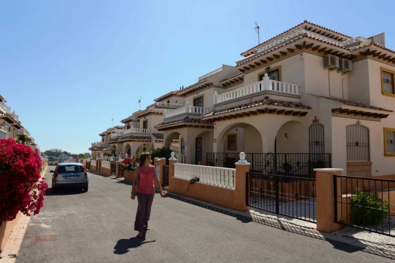 Non-EU property owners in Spain can now deduct rental expenses and receive tax rebates