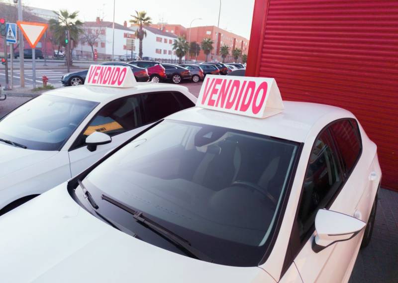 Trial starts in Alicante for criminal gang alleged to have sold used cars with the KM counters turned back