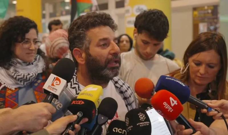 Last Spanish activist released by Israeli forces returns home to Barcelona