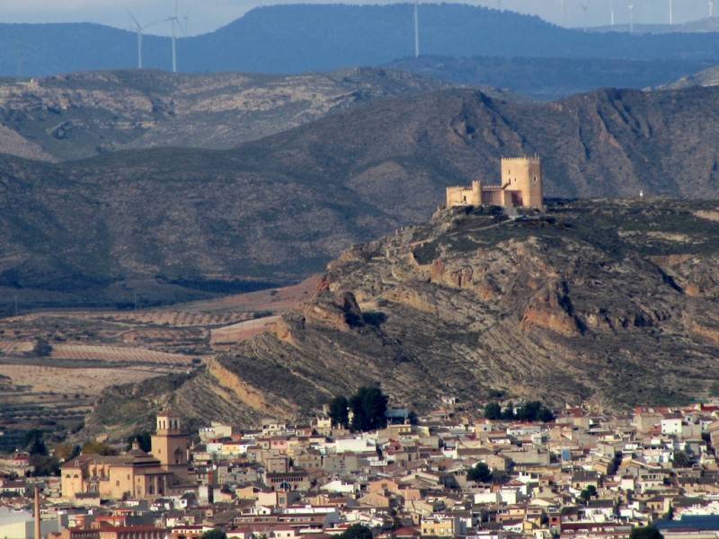 November 22 Guided tour of the castle of Jumilla